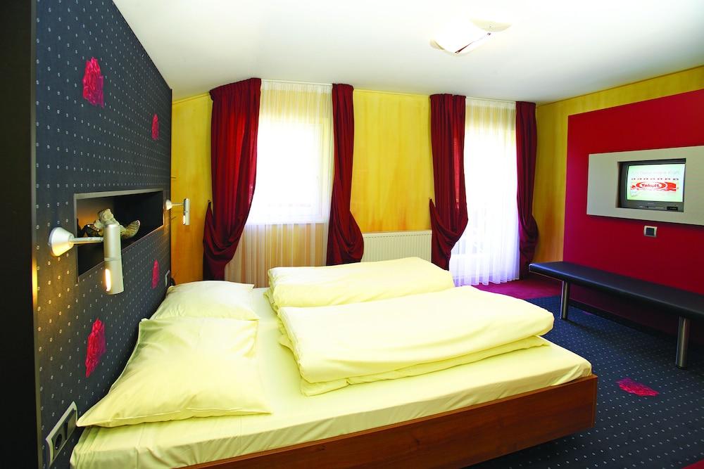 Hotel Vitaloase Zu Den Drei Bruedern Unken Esterno foto
