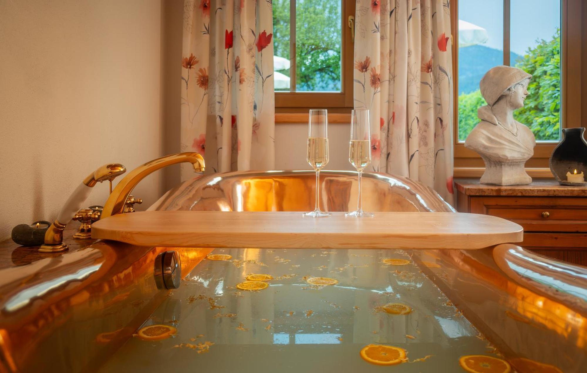 Hotel Vitaloase Zu Den Drei Bruedern Unken Esterno foto