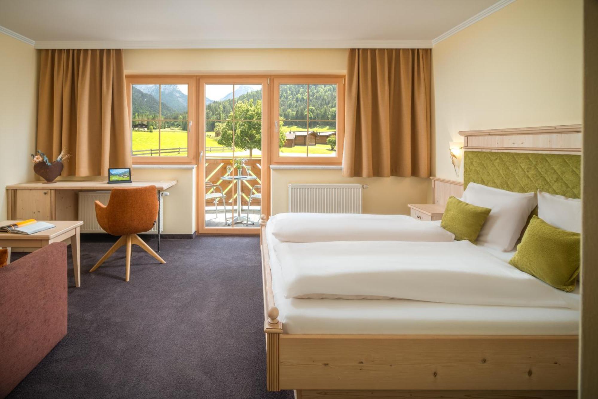 Hotel Vitaloase Zu Den Drei Bruedern Unken Esterno foto
